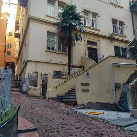 Casa Maura - 2 Passi Nella Storia * Janov